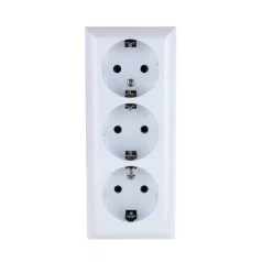  GAO 0312H Business Line IP20 3 férőhelyes földelt aljzat, 3 férőhelyes földelt csatlakozóaljzat, beltéri, 230 V~ / 50 Hz / 16 A, fehér