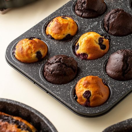 NAVA 10-239-004 Imperial muffin sütőforma, 26,5 x 35 cm, 0,4 mm vastagság, 3 cm magasság, szénacél, tapadásmentes bevonat