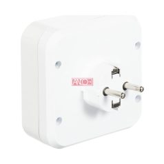 4-es földelt dugalj adapter, kocka