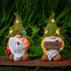   LED-es szolár manó - 2 féle - melegfehér LED - műgyanta - 10 x 8,5 x 18,5 cm