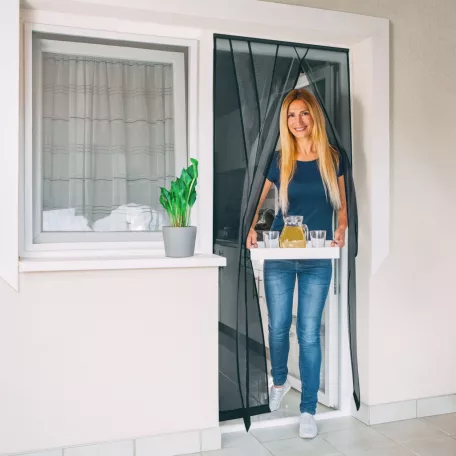 Szúnyogháló függöny ajtóra - 4 db szalag - max. 100 x 220 cm - fekete