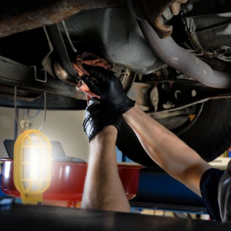 Retro steklámpa vészjelzővel