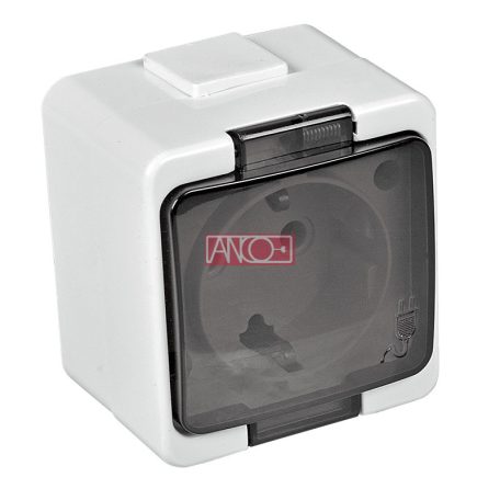 Junior 1-es földelt dugalj, IP44