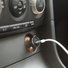  Autós szivargyújtó adapter Type-C PD és USB aljzattal, gyorstöltéssel - 18W