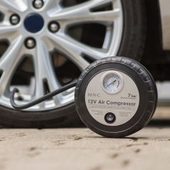   M.N.C hordozható pótkerék helyére illesztehtő Kompresszor 7bar 12v 