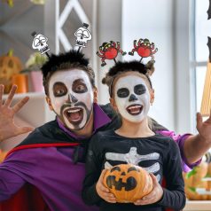 Halloween-i hajráf - rugós - koponya