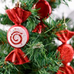   Karácsonyfadísz szett - piros cukor - 10 x 3,6 cm - 6 db / szett