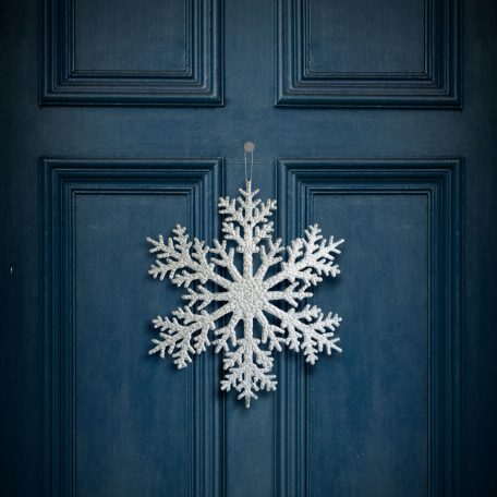 Karácsonyi dekoráció - jégkristály - glitteres ezüst - akasztható - 31 cm