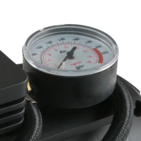 SAL 90304 autós kompresszor, 250 PSI, 18 bar, 10 A, 3 fúvókaadapter, 2,5m vezeték