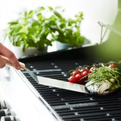   Barbecook BC-ACC-7125 rozsdamentes acél grill halforgató, fa nyél, 100% FSC, 37cm