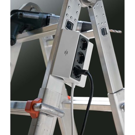 Befogható aljzatléc 3 irányú (dugaszolóléc 3 m rugalmas rögzítéshez, befogási szélesség 5 cm, fokozott védelem a véletlen érintés ellen) TYPE F