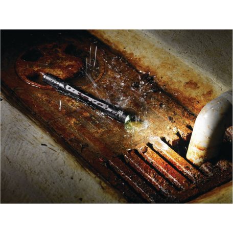 Zseblámpa LED LuxPremium / praktikus zseblámpa elemekkel és fényes CREE-LED-vel (100 lm, akár 5 óra égési idő, por- és fröccsenésálló IP54) fekete