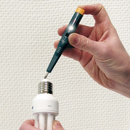 Elektronikus multiteszter MT6 S/2 / fázistesztelő LED kijelzővel (feszültségvizsgáló váltóáramú vezetékek helymeghatározására)