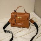 Táska - barna - 17 x 13 x 6 cm