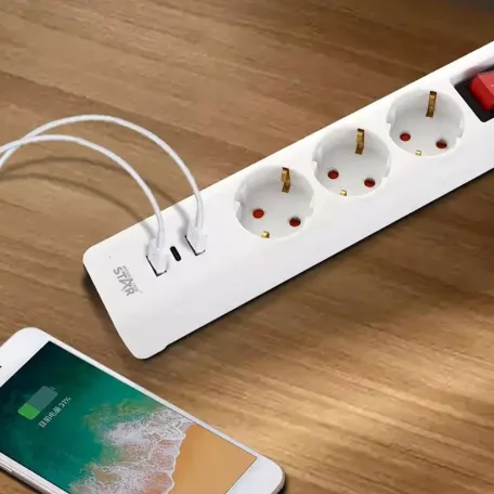 WinningStar - 3 az 1 -ben Elosztó - 3-as kapcsolós + 2 x USB + 1 x C-type  - 3 m