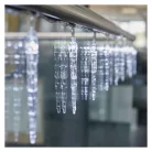 LED karácsonyi fényfüzér – 10x jégcsap, 1,35 m, 2x AA, beltéri, hideg fehér, időzítő