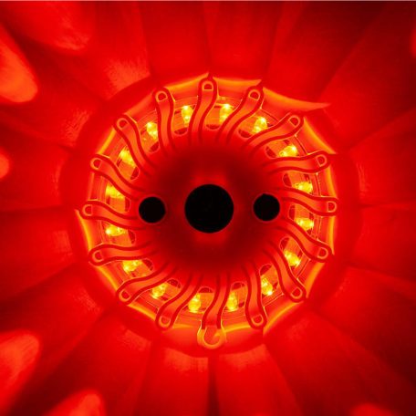 LED figyelmeztető fény | Működési üzemmódok: Alacsonyon Szilárd / Dupla Villogó / Forgó Tál / Gyors Pislogás / Lassú Villogó / Magasan Szilárd / Négyes Villogó / SOS / Vaku / Váltakozó | Feszültség forrás típusa | 1x CR123A | Mozgásérzékelő | LED | Állíth