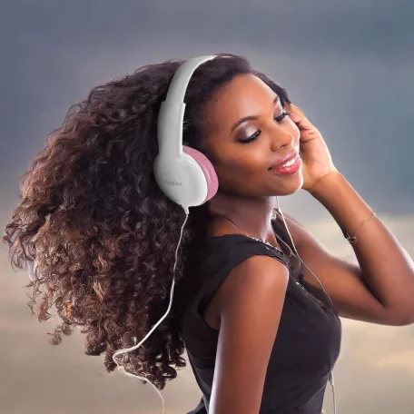 On-Ear vezetékes fejhallgató | 3.5 mm | Kábel hossz: 1.20 m | 82 dB | Rózsaszín