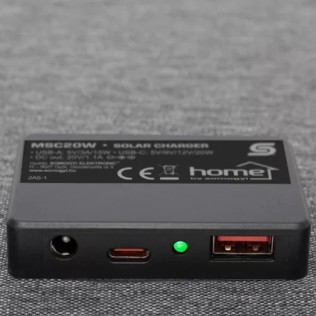 HOME MSC20W hordozható napelemes USB töltő, összecsukható, 20Watt, USB-A + USB-C + DC kimenet, PD gyorstöltés, LED töltésjelző, felakasztható, tartozék karabinerekkel