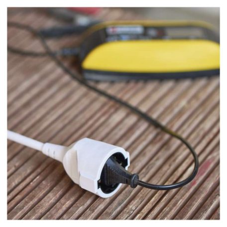 Hosszabbító 3 m / 1 aljzat / fehér / PVC / 1,5 mm2