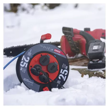 Fagyásálló kábeldob 25 m / 4 aljzat / kék / PVC / 230 V / 1,5 mm2