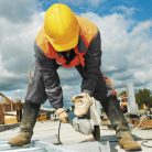 Hosszabbító 3 m / 4 aljzat / kapcsolós / fekete-piros / gumi-neoprén / 1,5 mm2