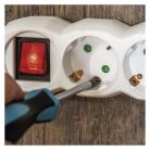 Hosszabbító 5 m / 4 aljzat / kapcsolós / fehér / PVC / 1,5 mm2