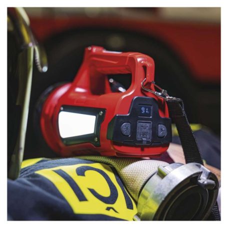 EMOS Akkumulátoros LED lámpa 1000lm