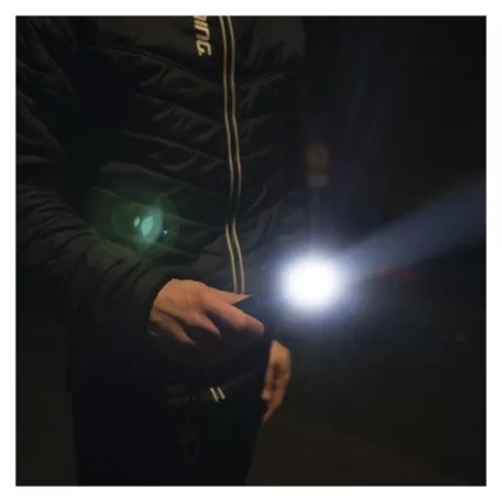 EMOS LED zseblámpa 330lm 3×AAA fókuszálható