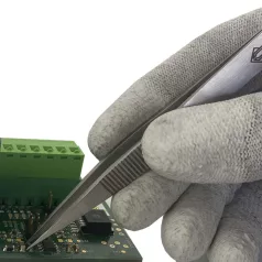   Csipesz vastag, erős, belsőleg fogazott hegyekkel és ujjhornyokkal