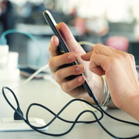 Töltő- és adatkábel USB-C 2.0 / USB-C 2.0, 1 m, fehér