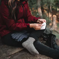   THAW THA-FOT-0004-G egyszer használható lábujjmelegítő betét, 2db/csomag, felbontás után aktiválódik, 7 órán át meleg, 57 °C-ig melegszik, 40 csomag/display