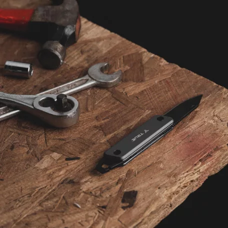 True Utility Modern Keychain Knife, TU7060N, 4 cm rozsdamentes acél penge, multifunkcionális, eloxált alumínium markolat