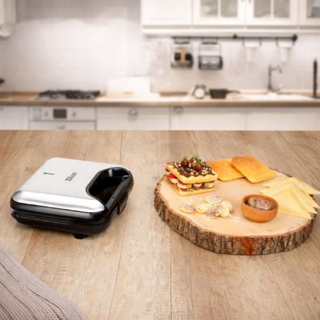 Zilan ZLN3932 5 in 1 szendvicssütő,  800 W, LED visszajelző, 5 cserélhető sütőlap, fekete-ezüst kivitel