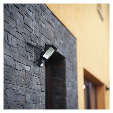 LED reflektor SIMPO PIR 50 W természetes fehér