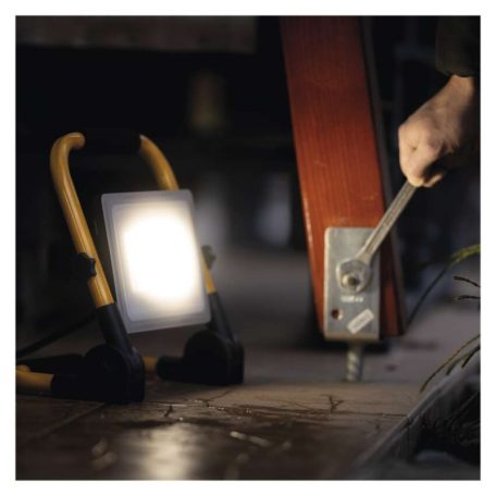 EMOS LED reflektor hordozható ILIO 51W 4600lm IP44 természetes fehér