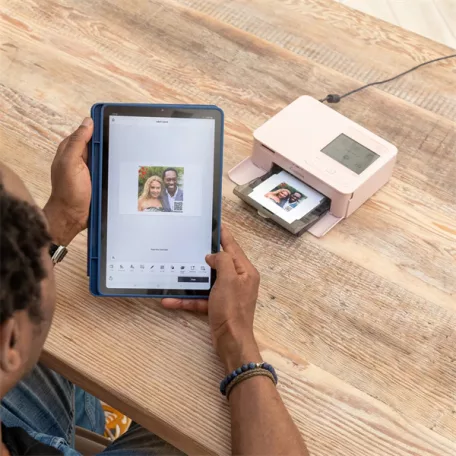 CANON Hőszublimációs fotónyomtató SELPHY CP1500, USB/WiFi/SD,  300x300 dpi, 3.2" LCD, Pink