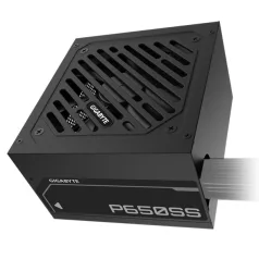 GIGABYTE Tápegység 650W 80+ Silver